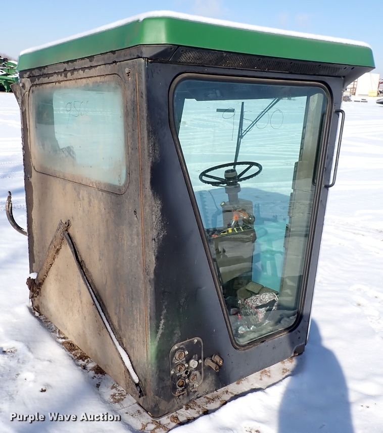 image for item HC9866 John Deere 9500 cab