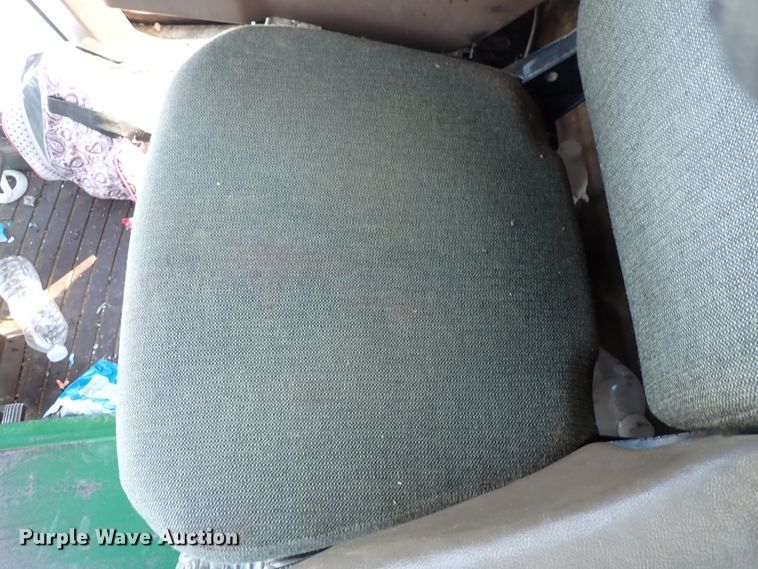 image for item HC9866 John Deere 9500 cab