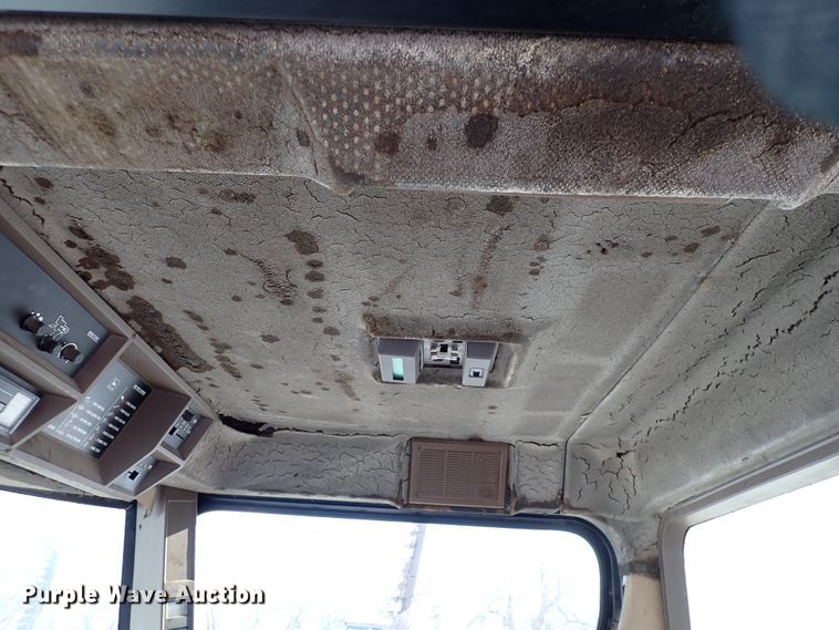 image for item HC9866 John Deere 9500 cab