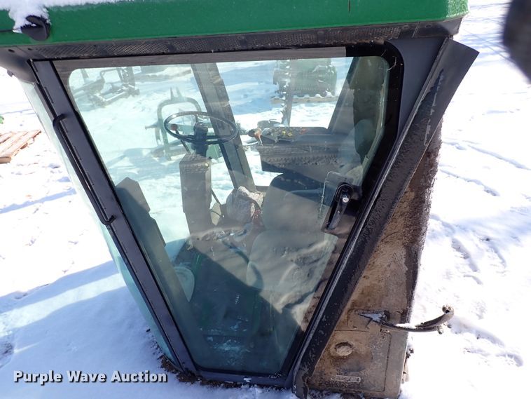 image for item HC9866 John Deere 9500 cab