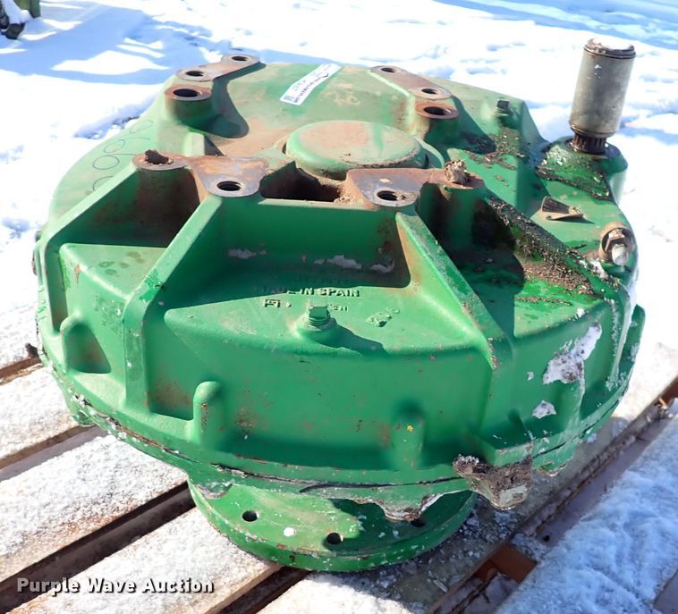 image for item HC9867 John Deere 9660 final drive assembly