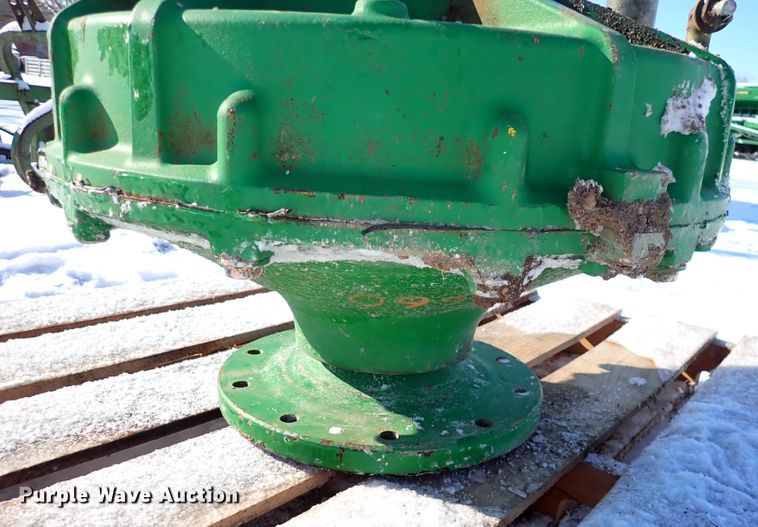 image for item HC9867 John Deere 9660 final drive assembly