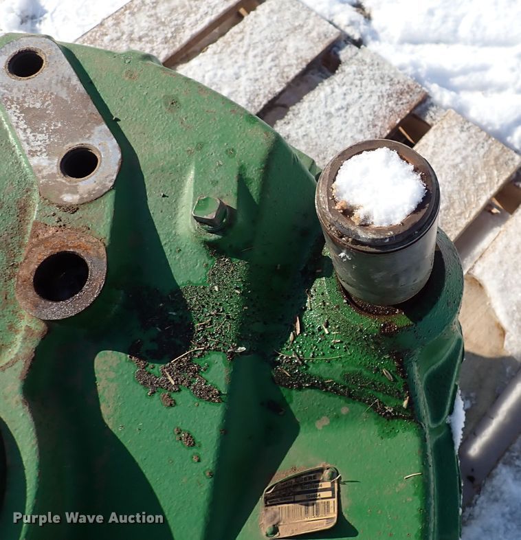 image for item HC9867 John Deere 9660 final drive assembly