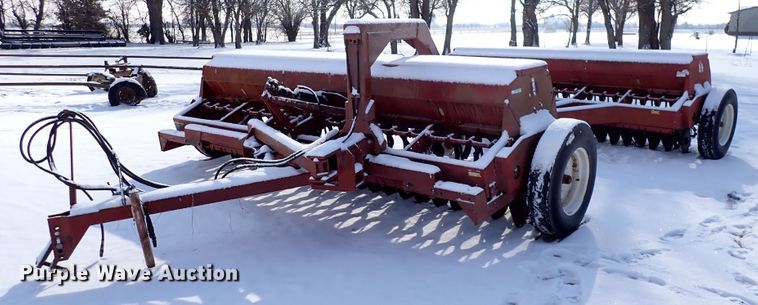 image for item HC9875 (2) International 5100 grain drills