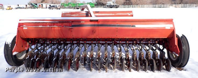 image for item HC9875 (2) International 5100 grain drills