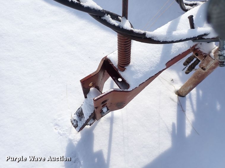 image for item HC9875 (2) International 5100 grain drills