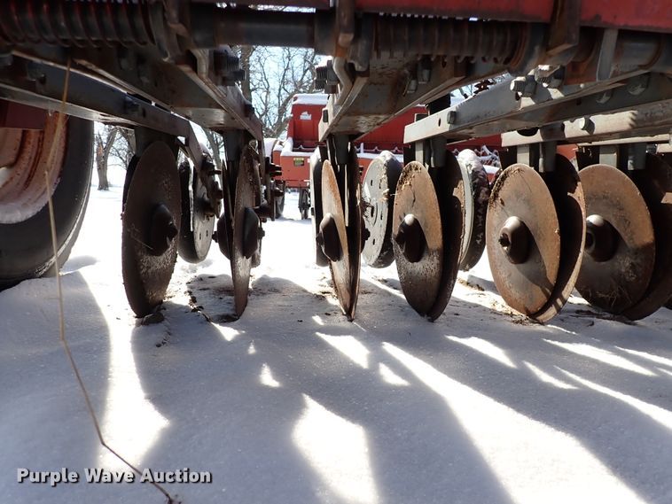 image for item HC9875 (2) International 5100 grain drills