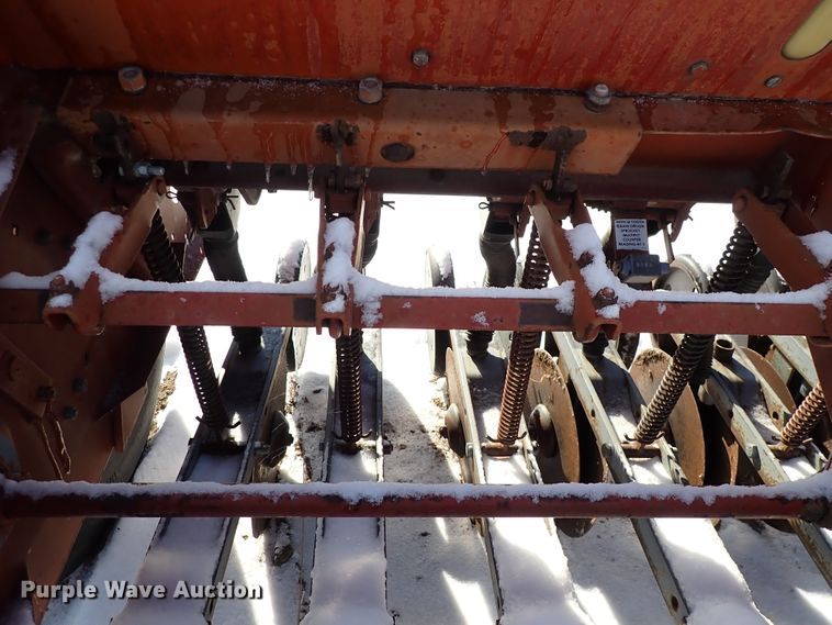 image for item HC9875 (2) International 5100 grain drills