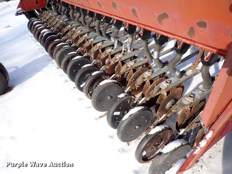 image for item HC9875 (2) International 5100 grain drills