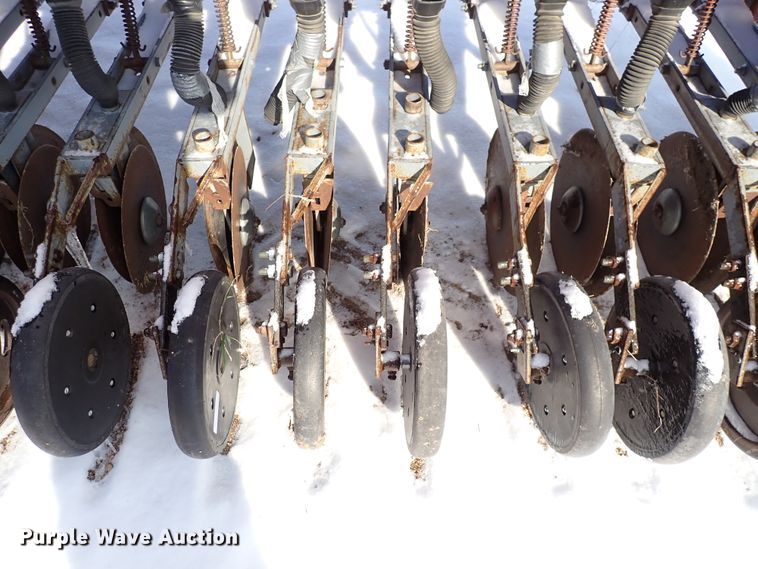 image for item HC9875 (2) International 5100 grain drills