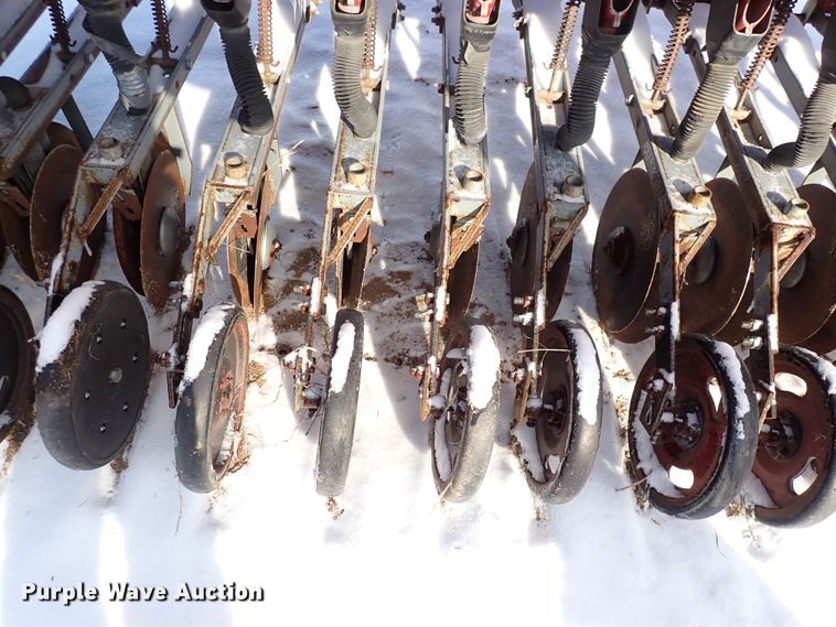 image for item HC9875 (2) International 5100 grain drills