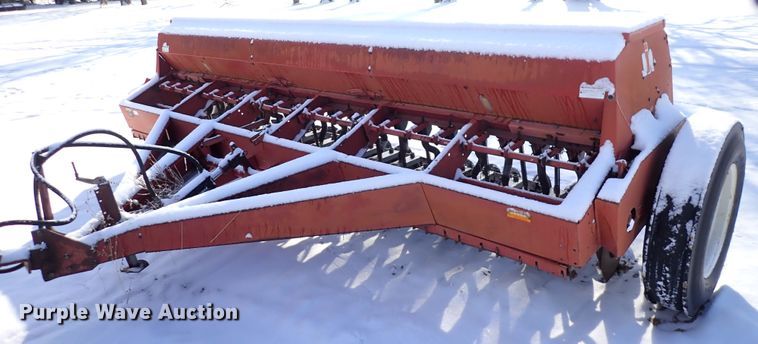 image for item HC9875 (2) International 5100 grain drills