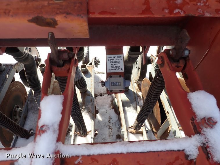 image for item HC9875 (2) International 5100 grain drills