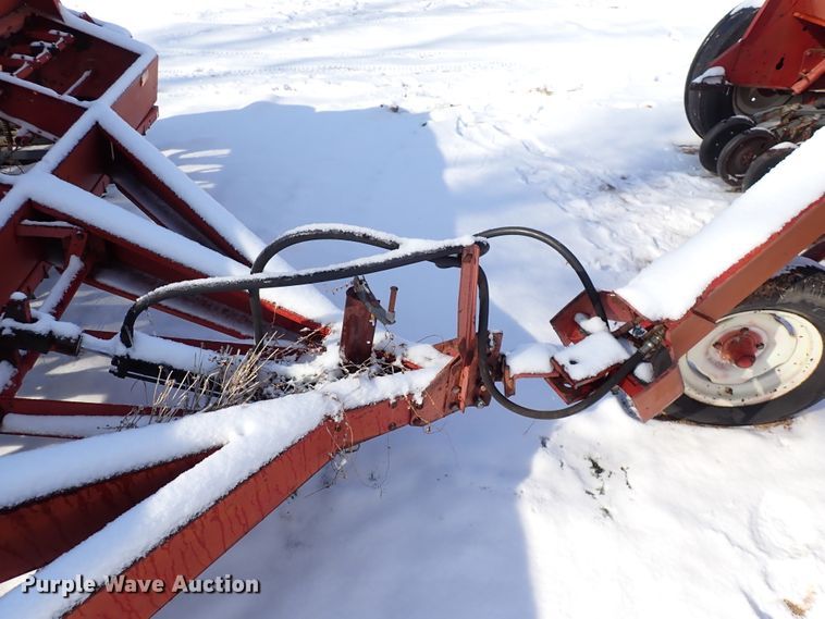 image for item HC9875 (2) International 5100 grain drills