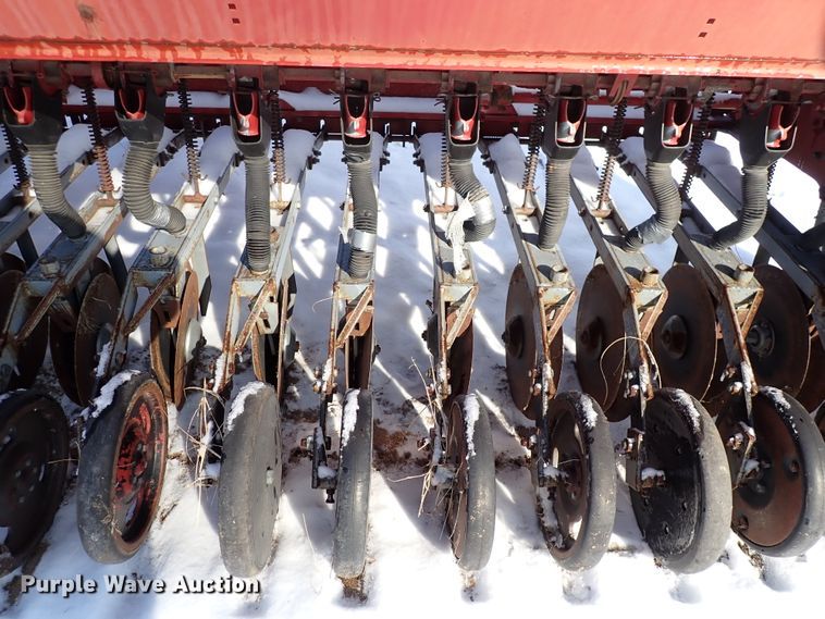 image for item HC9875 (2) International 5100 grain drills