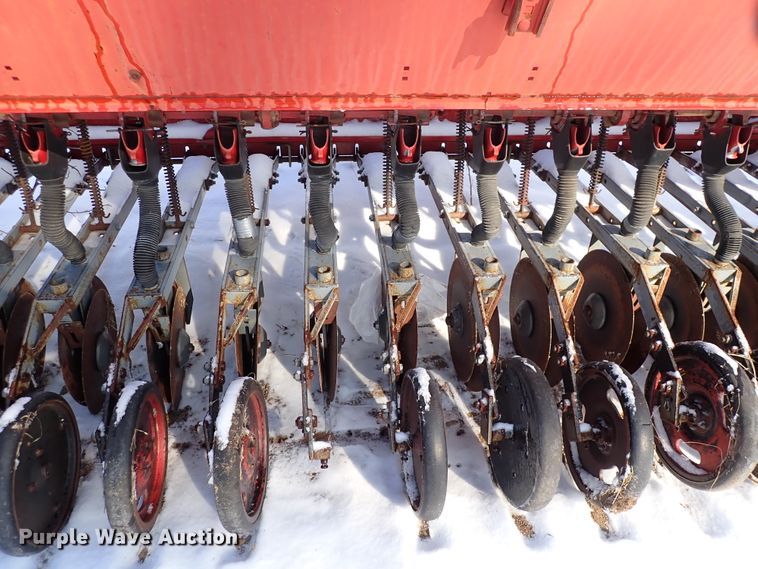 image for item HC9875 (2) International 5100 grain drills