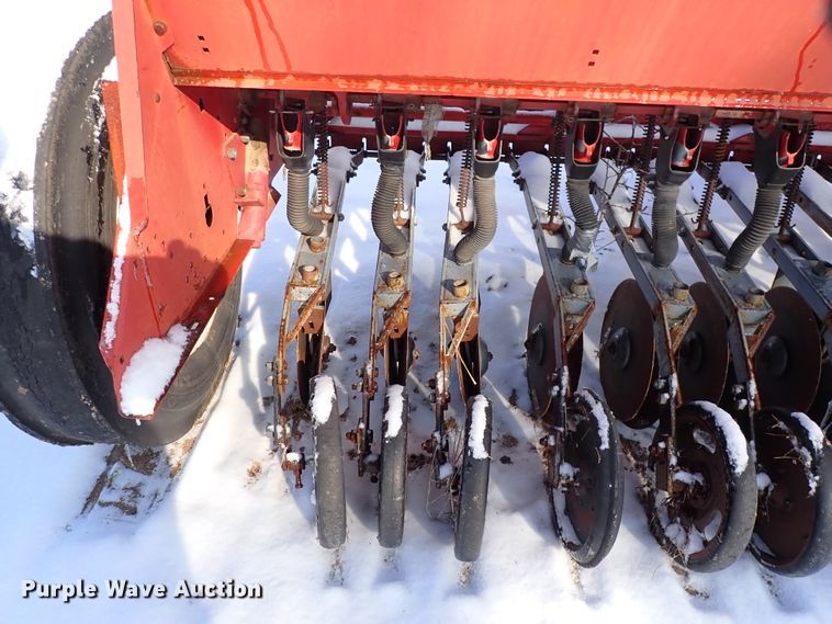image for item HC9875 (2) International 5100 grain drills