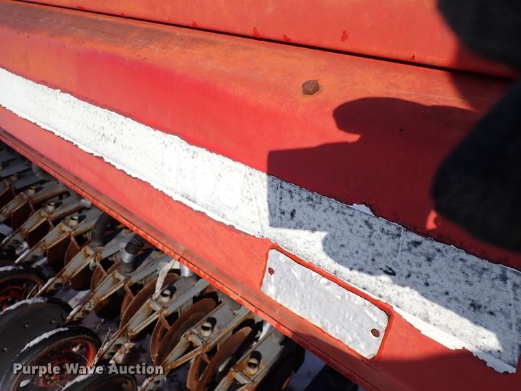 image for item HC9875 (2) International 5100 grain drills