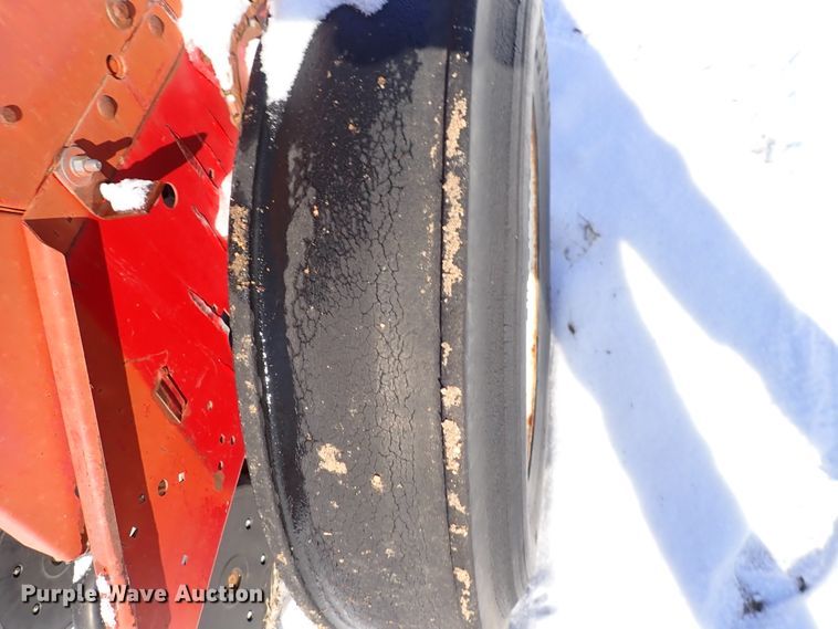 image for item HC9875 (2) International 5100 grain drills