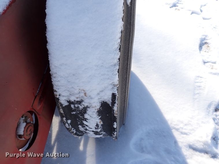 image for item HC9875 (2) International 5100 grain drills