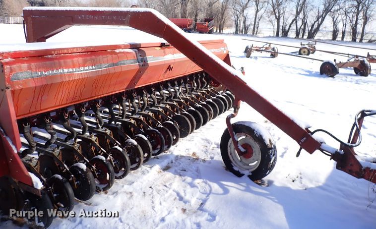 image for item HC9875 (2) International 5100 grain drills