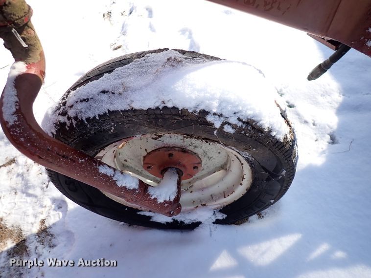 image for item HC9875 (2) International 5100 grain drills