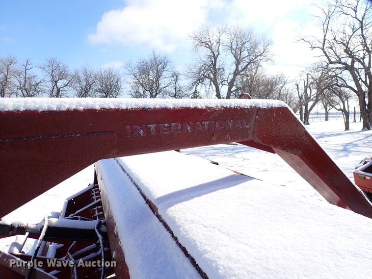 image for item HC9875 (2) International 5100 grain drills