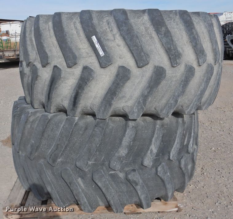 image for item HN9035 (4) Firestone 800/70R38 tires