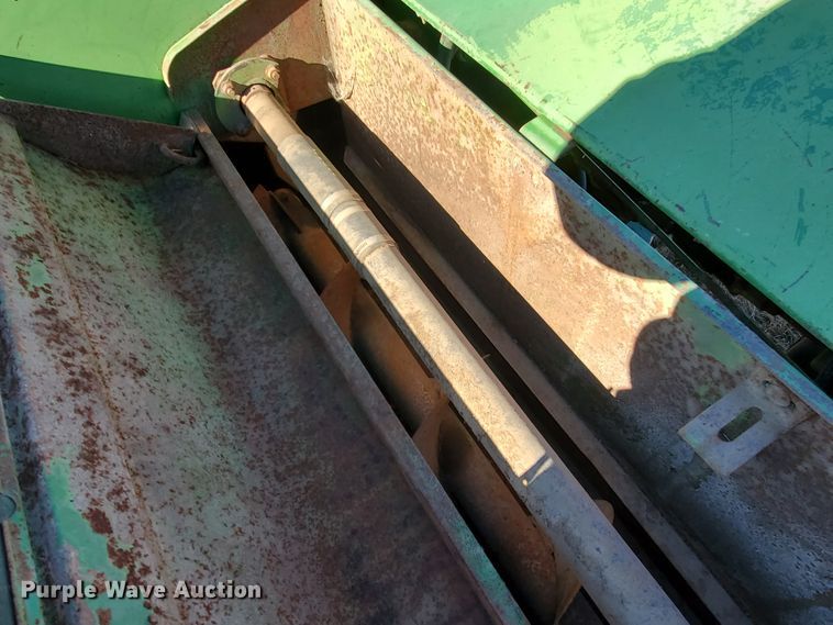 image for item HW9589 John Deere 3940  forage harvester