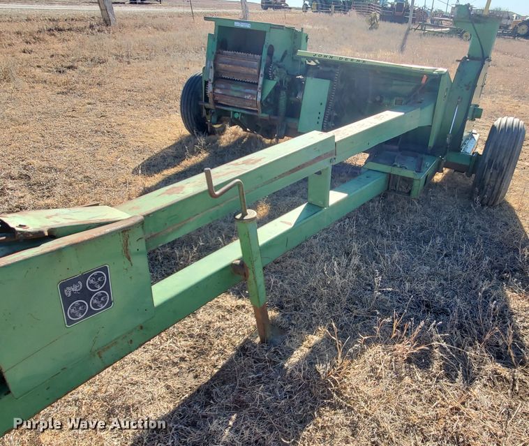 image for item HW9589 John Deere 3940  forage harvester