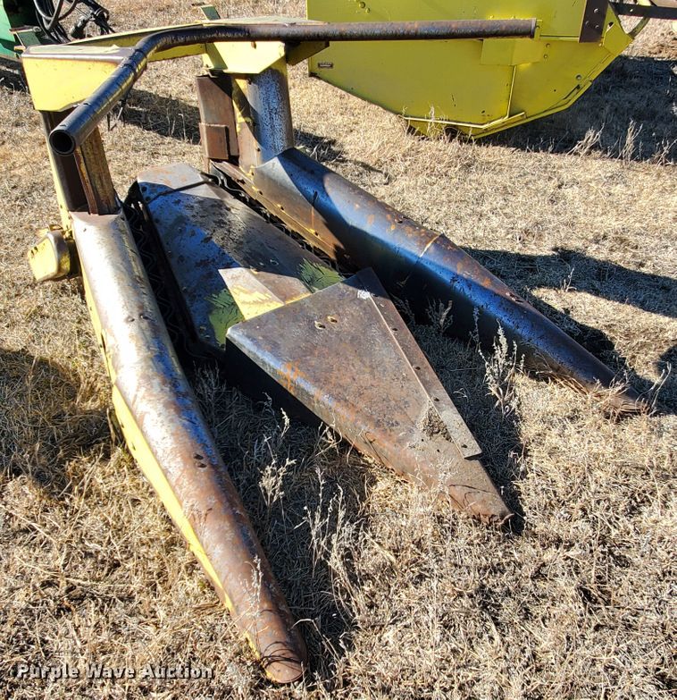 image for item HW9589 John Deere 3940  forage harvester