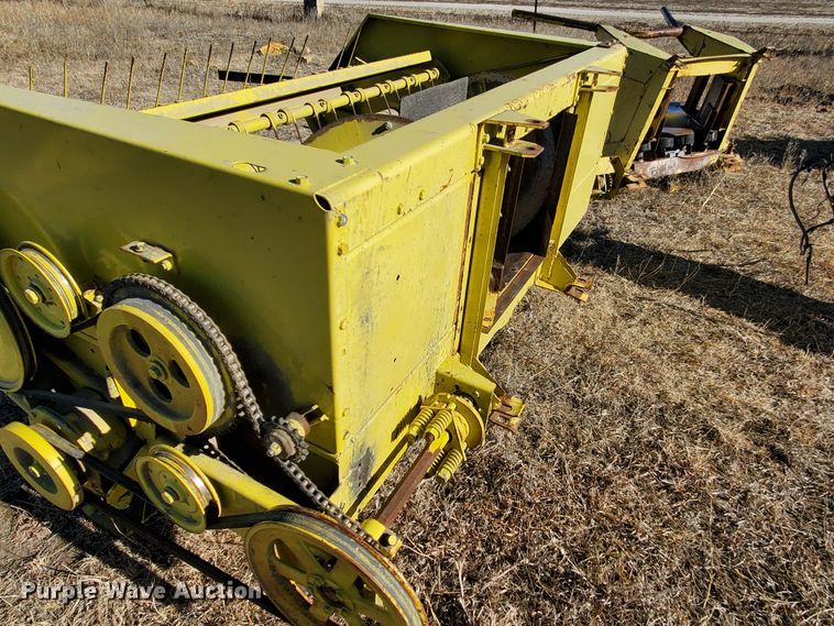 image for item HW9589 John Deere 3940  forage harvester