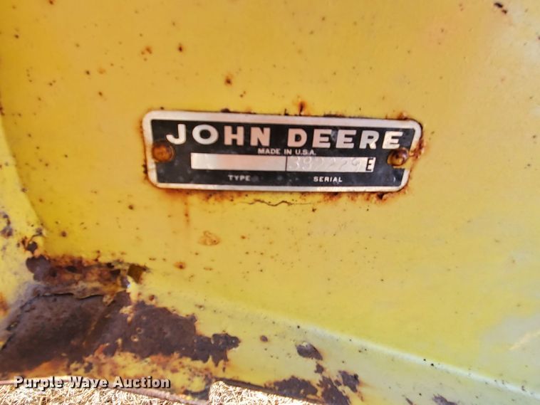 image for item HW9589 John Deere 3940  forage harvester