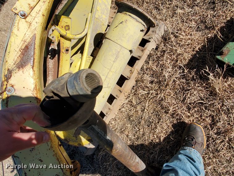 image for item HW9589 John Deere 3940  forage harvester