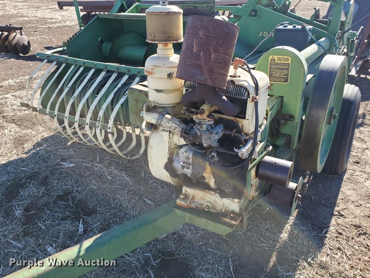 image for item HW9592 John Deere 14T  small square baler