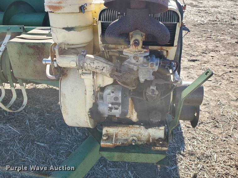 image for item HW9592 John Deere 14T  small square baler