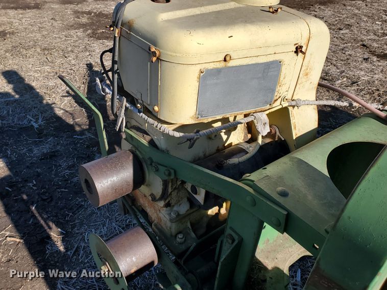 image for item HW9592 John Deere 14T  small square baler