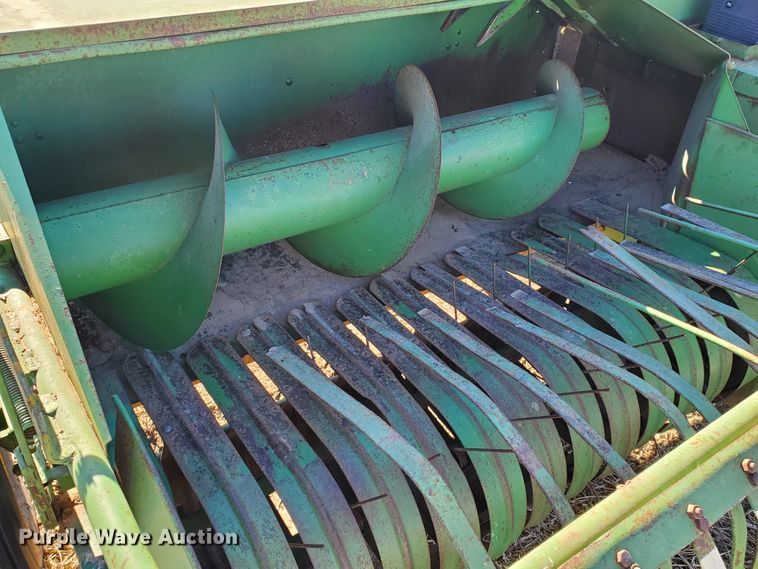 image for item HW9592 John Deere 14T  small square baler