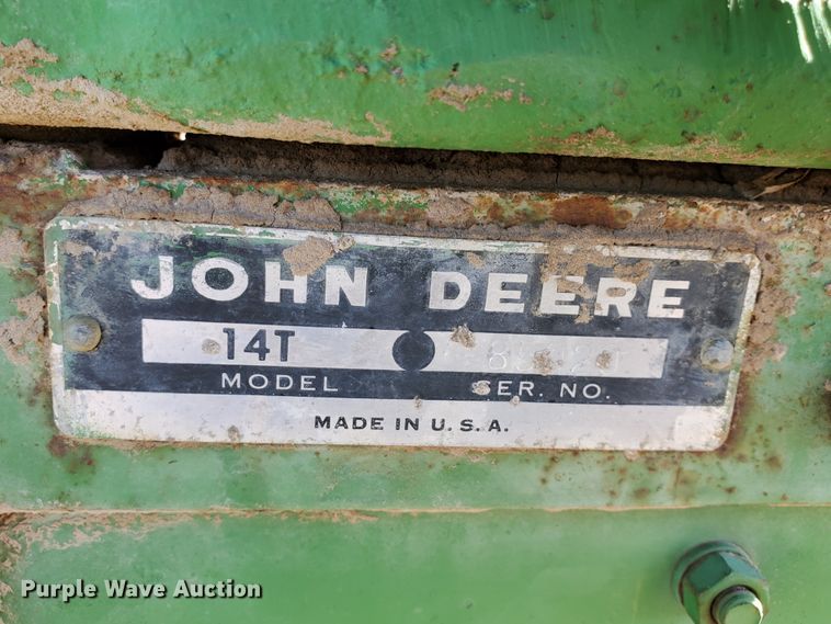 image for item HW9592 John Deere 14T  small square baler