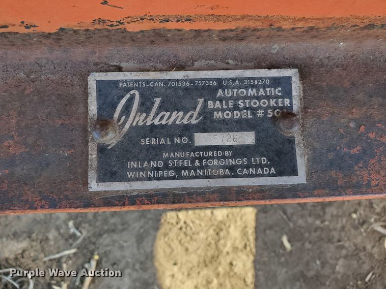 image for item HW9592 John Deere 14T  small square baler