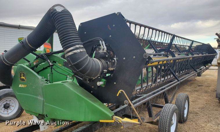 image for item HW9608 2011 John Deere 630F  Hydraflex head