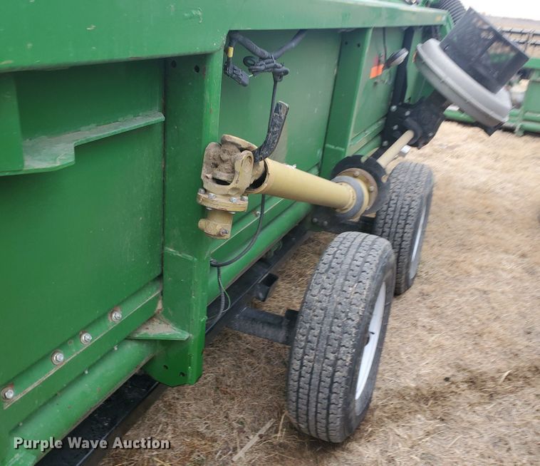 image for item HW9608 2011 John Deere 630F  Hydraflex head