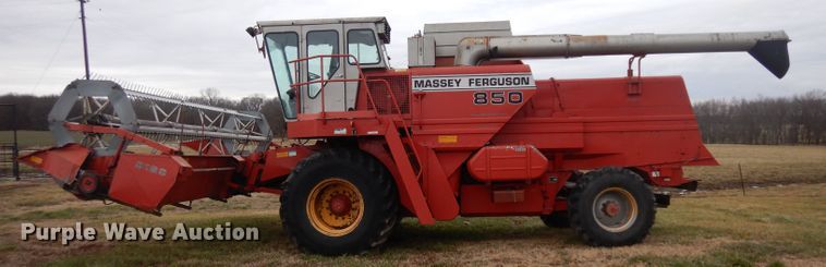image for item IG9132 1985 Massey-Ferguson 850  RWA combine
