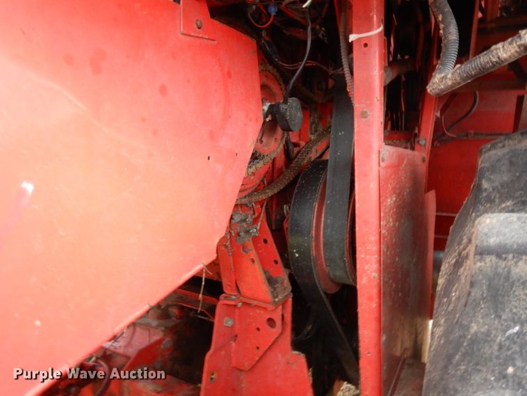 image for item IG9132 1985 Massey-Ferguson 850  RWA combine