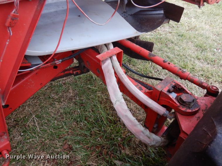 image for item IG9132 1985 Massey-Ferguson 850  RWA combine