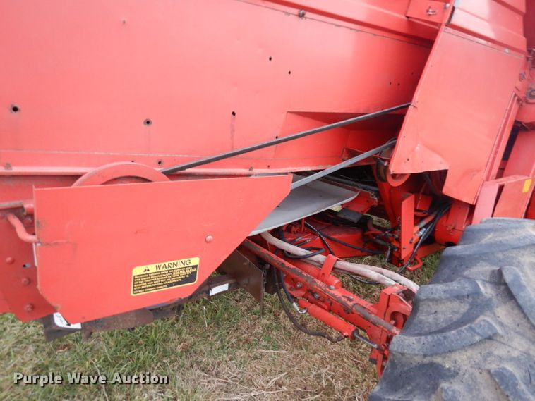image for item IG9132 1985 Massey-Ferguson 850  RWA combine
