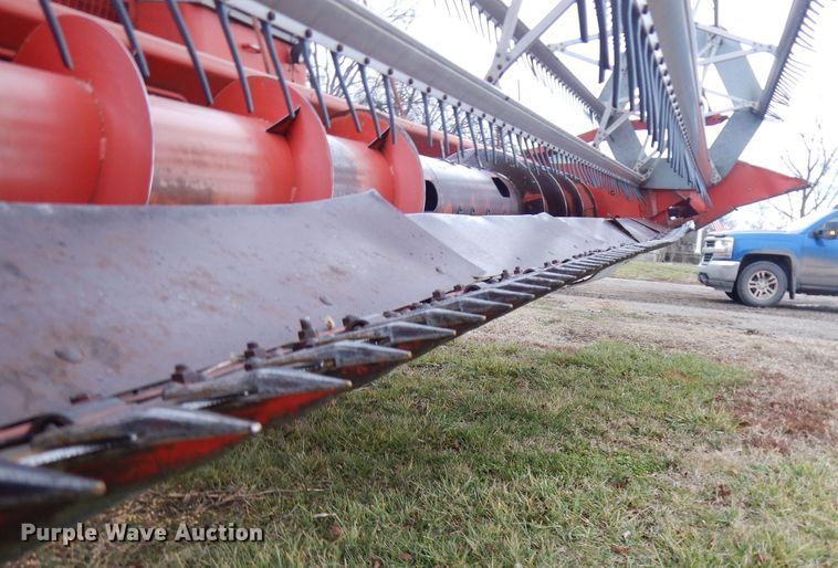 image for item IG9132 1985 Massey-Ferguson 850  RWA combine