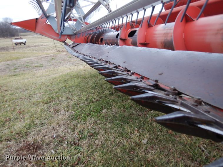 image for item IG9132 1985 Massey-Ferguson 850  RWA combine