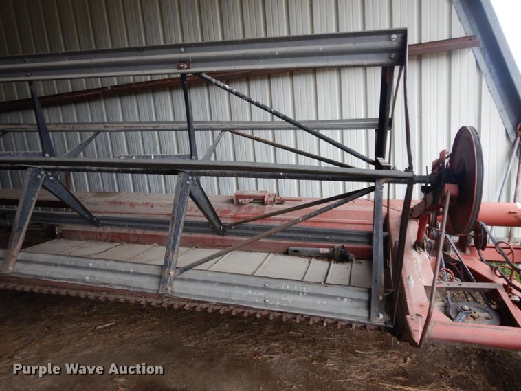 image for item IG9133 International 730  windrower