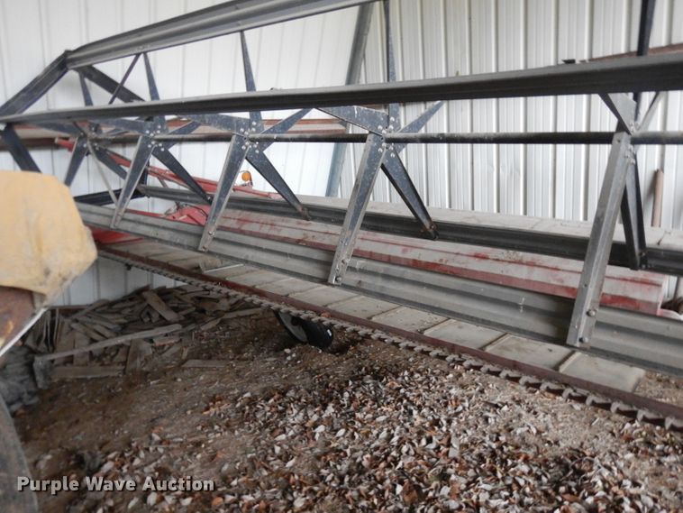 image for item IG9133 International 730  windrower